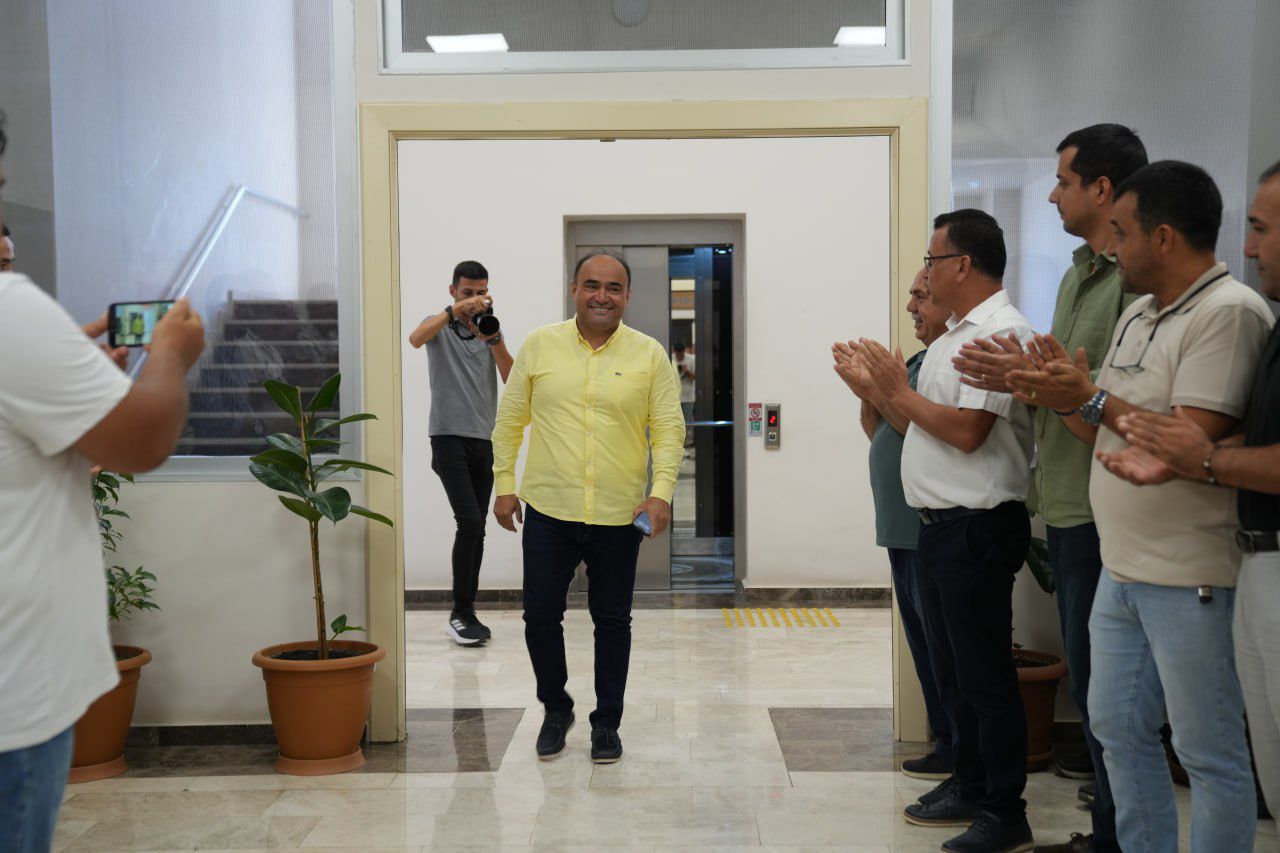 Başkan Akdenizli’ye Sürpriz Doğum Günü