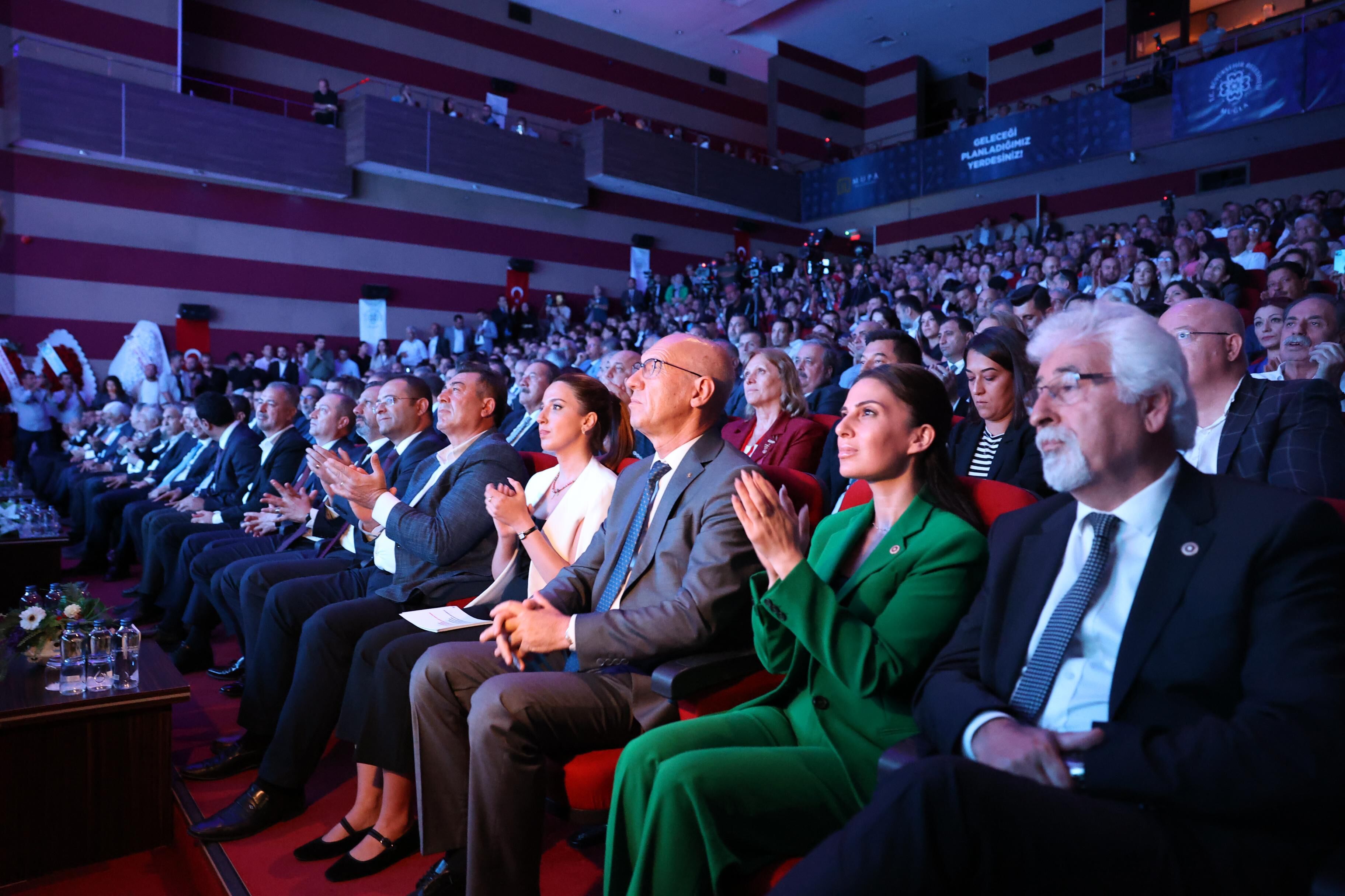 Başkan Aras; “Bu Ülkede Kadın, Çocuk, Sokak Hayvanı Olmak Zor”