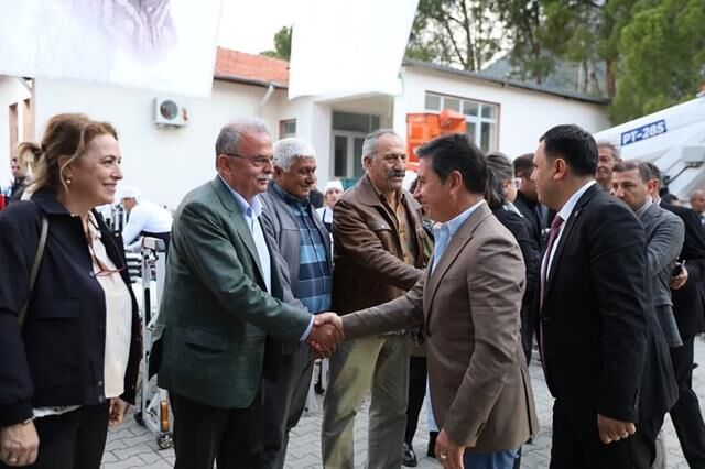 Başkan Aras Ve Başkan Durmuş, Vatandaşlarla İftar Yaptı