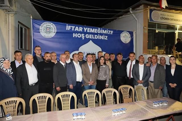 Başkan Aras Ve Başkan Durmuş, Vatandaşlarla İftar Yaptı