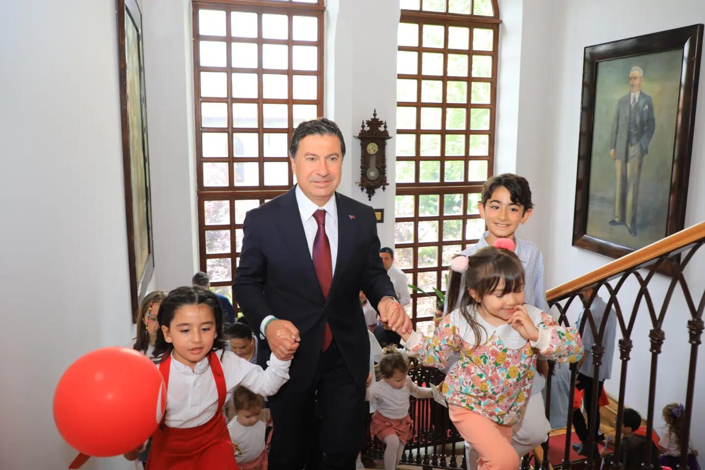 Başkan Aras’tan 23 Nisan Mesajı