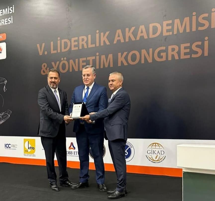 Başkan Çıralı, V. Liderlik Akademisi & Yönetim Kongresi'ne Katıldı