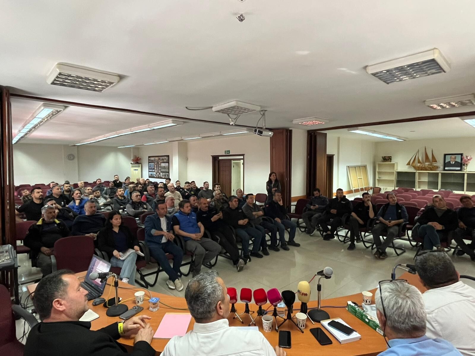 Başkan Demirtaş, “Oto Tamir, Oto Servis Ve Oto Bakım Esnafı’’ İle Bir Araya Geldi