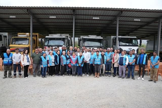 Başkan Durmuş, Belediye Personeliyle Bayramlaştı
