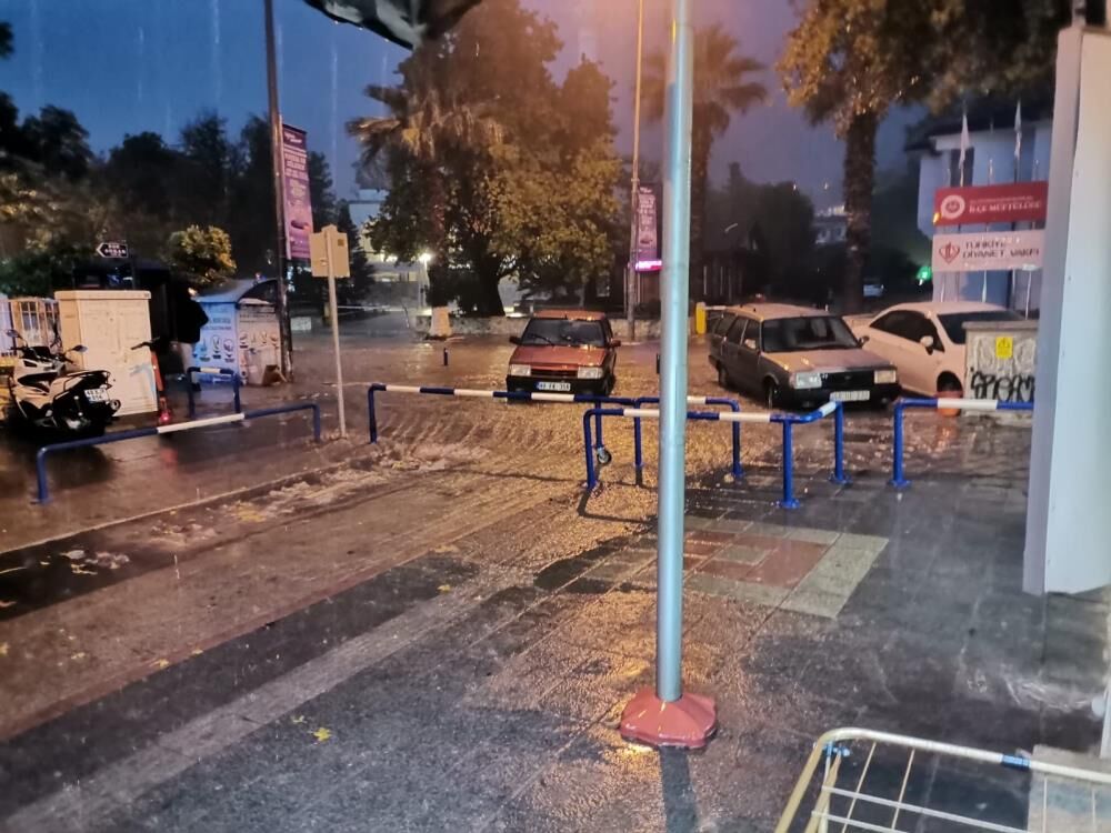 Başkan Karaca, Şiddetli Yağış Sonrası Yaşananları Değerlendirdi