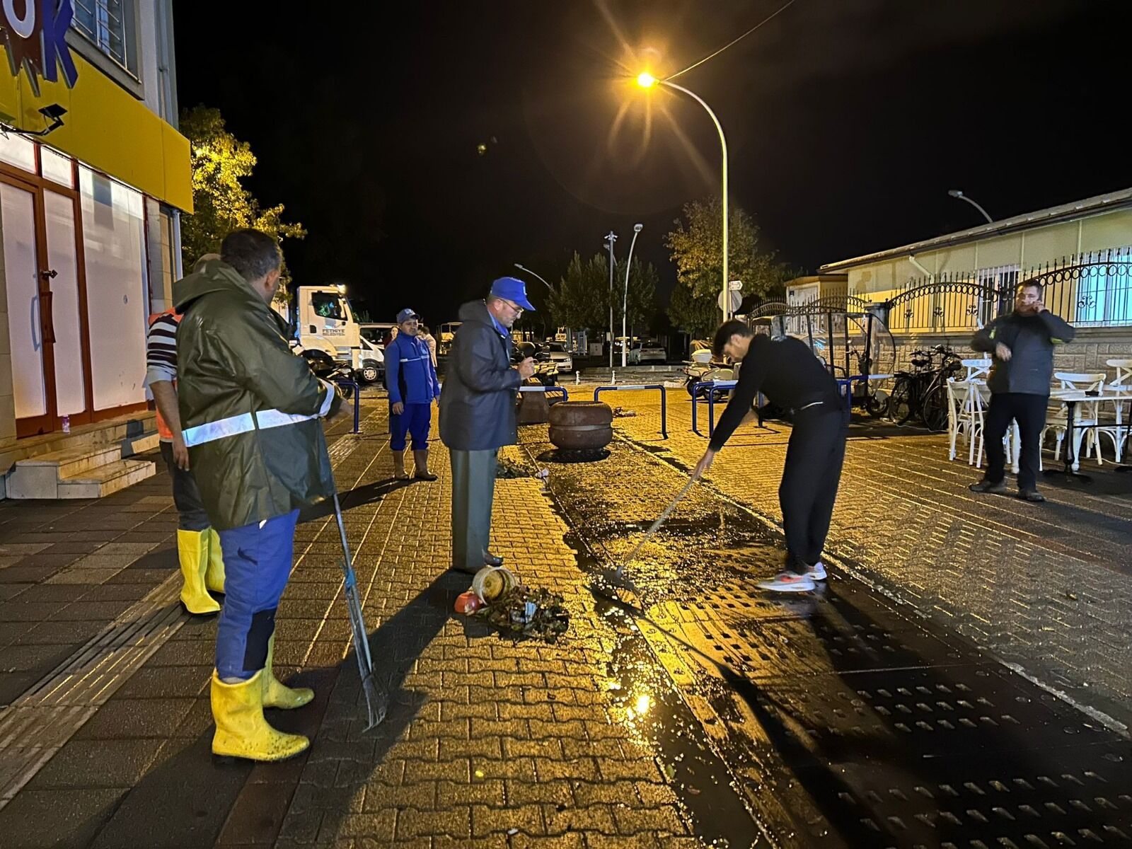 Başkan Karaca, Şiddetli Yağış Sonrası Yaşananları Değerlendirdi