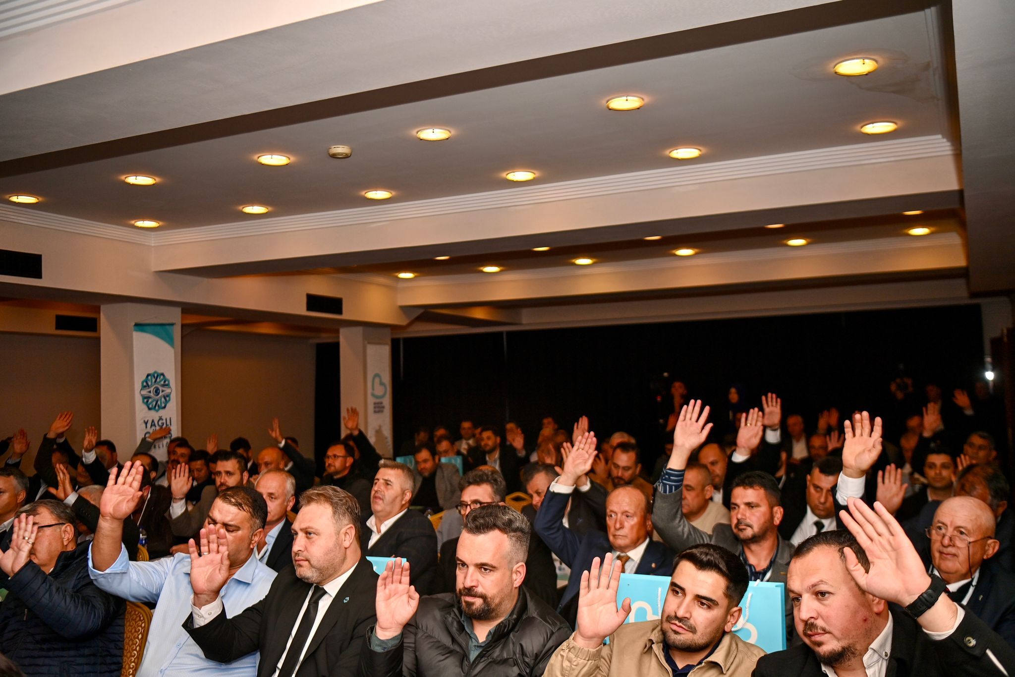 Başkan Karaca, Yağlı Güreşler Birliği Toplantısı’na Katıldı
