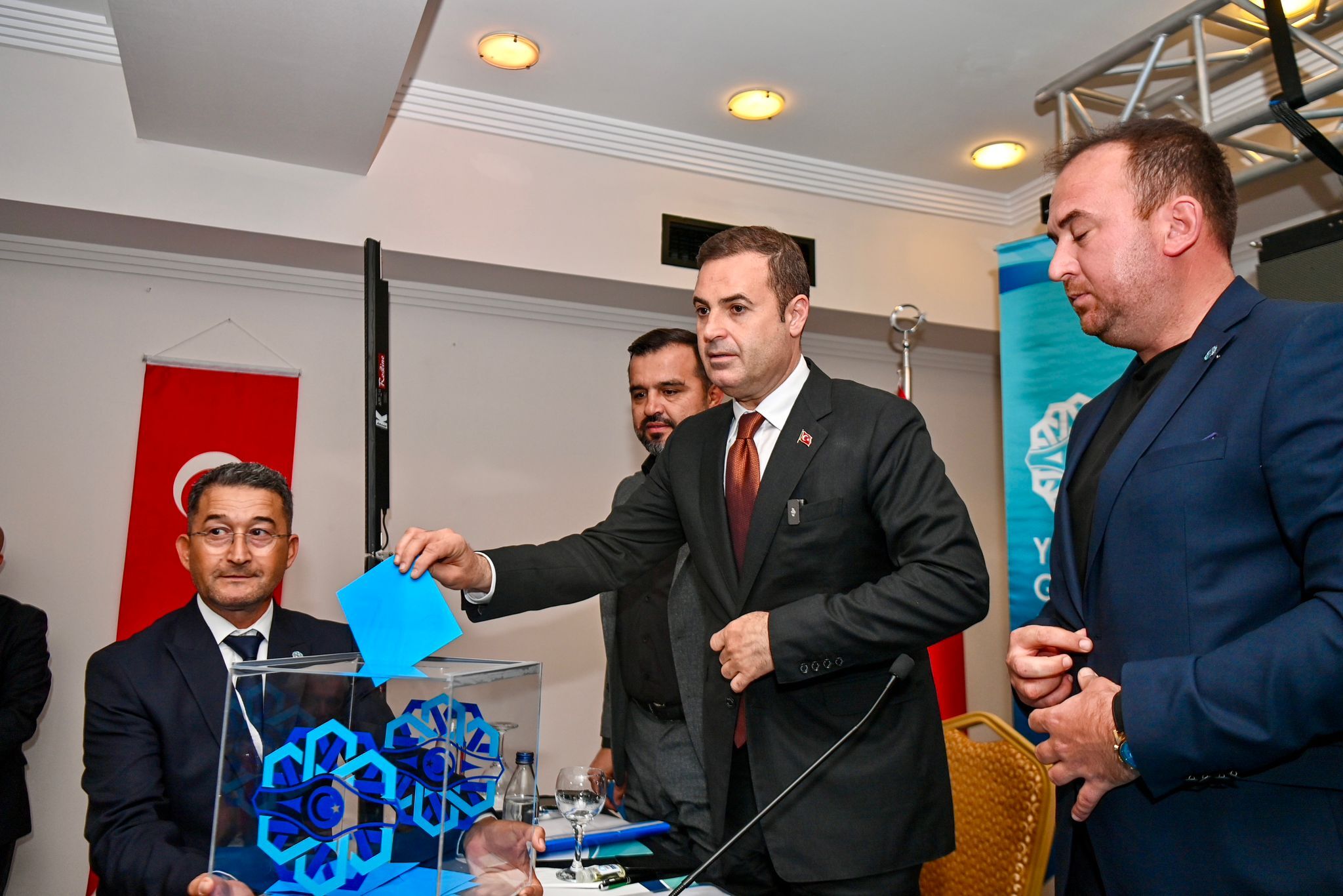 Başkan Karaca, Yağlı Güreşler Birliği Toplantısı’na Katıldı