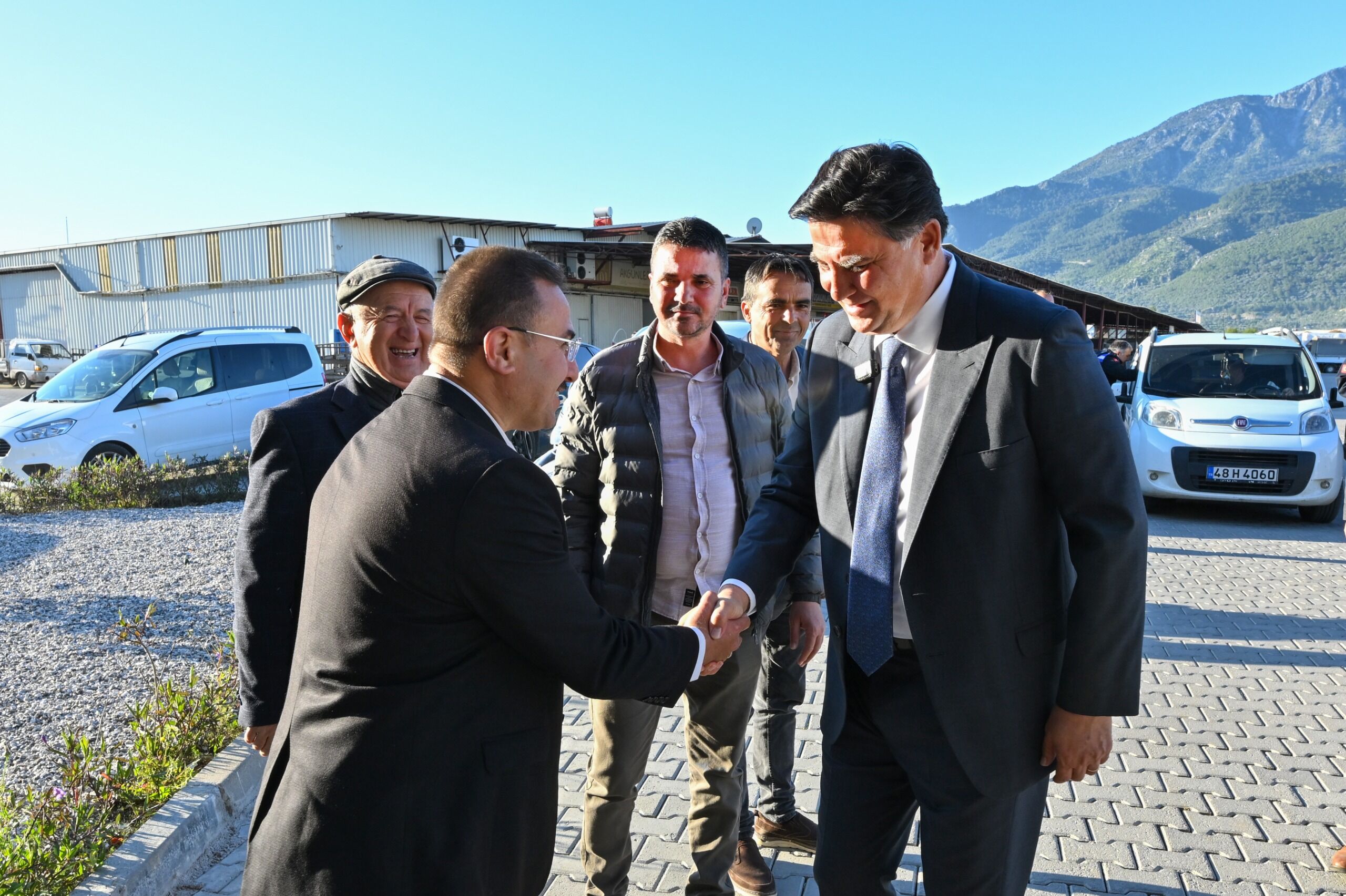 Başkan Karaca’dan Üreticilere Sabah Sürprizi