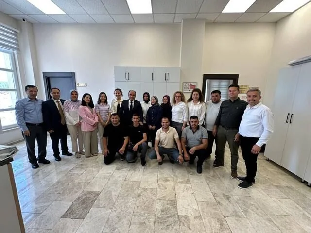 Başkan Önder Akdenizli, Bayram Öncesi Mesai Arkadaşlarıyla Bayramlaştı