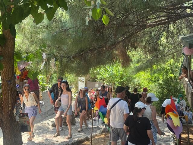Bayramda Gizlikent Şelalesi’ne Ziyaretçi Akını