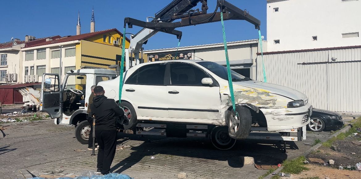 Belediye Ekipleri Sanayi Sitesinde Temizlik Çalışması Yaptı