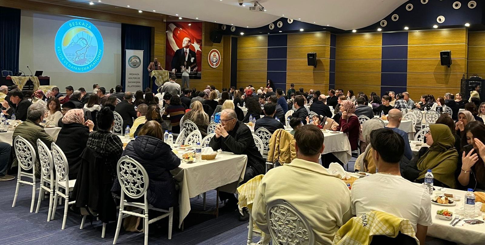 Beşkaza Derneği’nin 7. Geleneksel İftarında Aile Buluşması