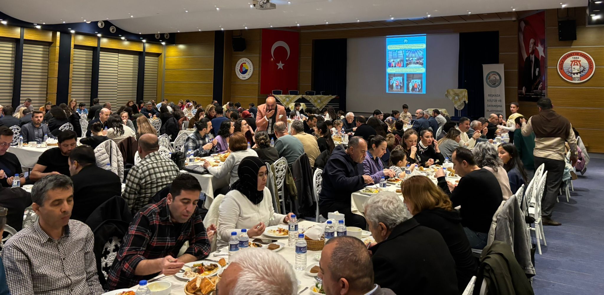 Beşkaza Derneği’nin 7. Geleneksel İftarında Aile Buluşması