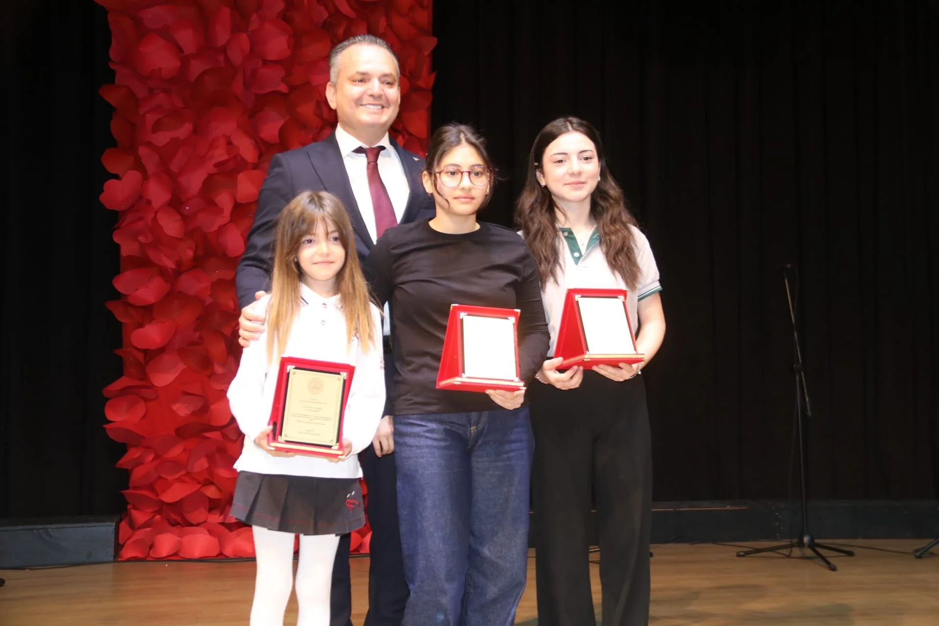 ‘Bir Hürriyet Türküsü’ Duygusal Anlar Yaşattı