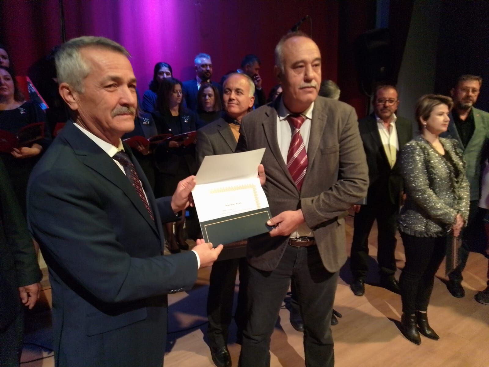 ‘Bir Türküdür Öğretmen’ İsimli Program Ayakta Alkışlandı