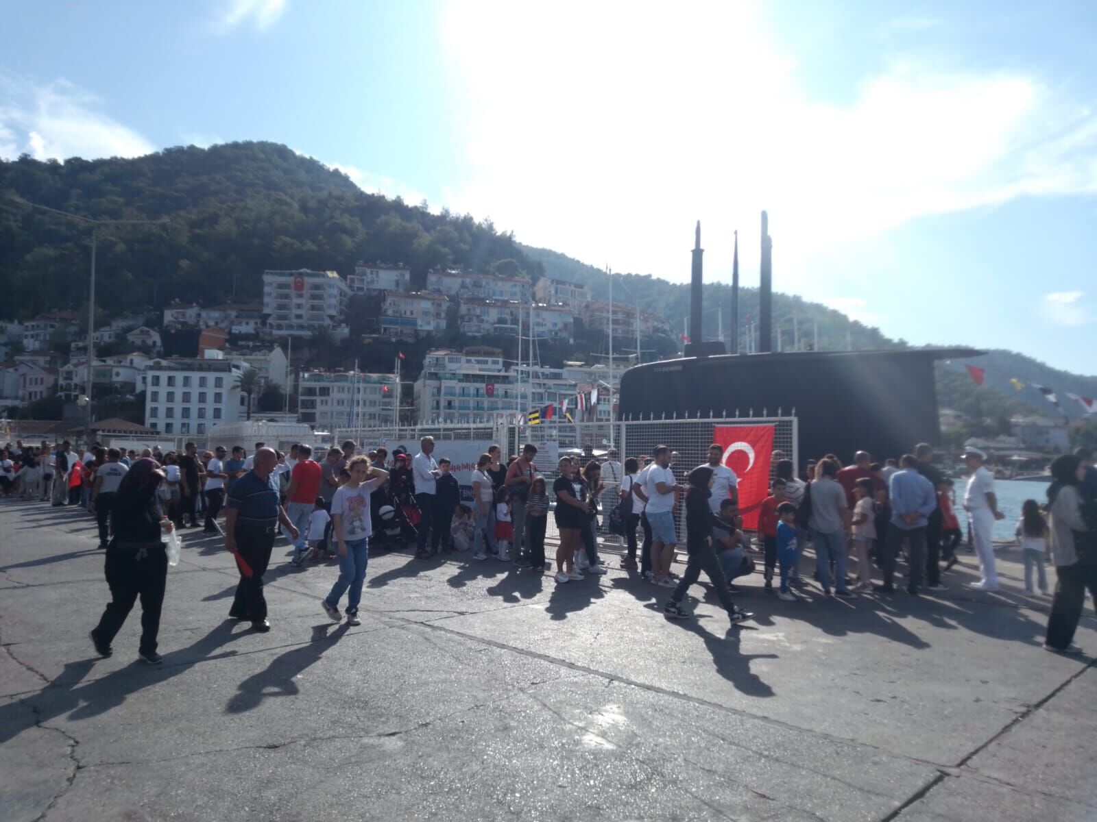 Burakreis Denizaltısı Ve Sahil Güvenlik Botuna Fethiye’de Büyük İlgi