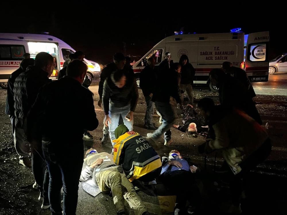 Burdur – Fethiye Yolunda Feci Kaza, 2 Ölü, 6 Yaralı