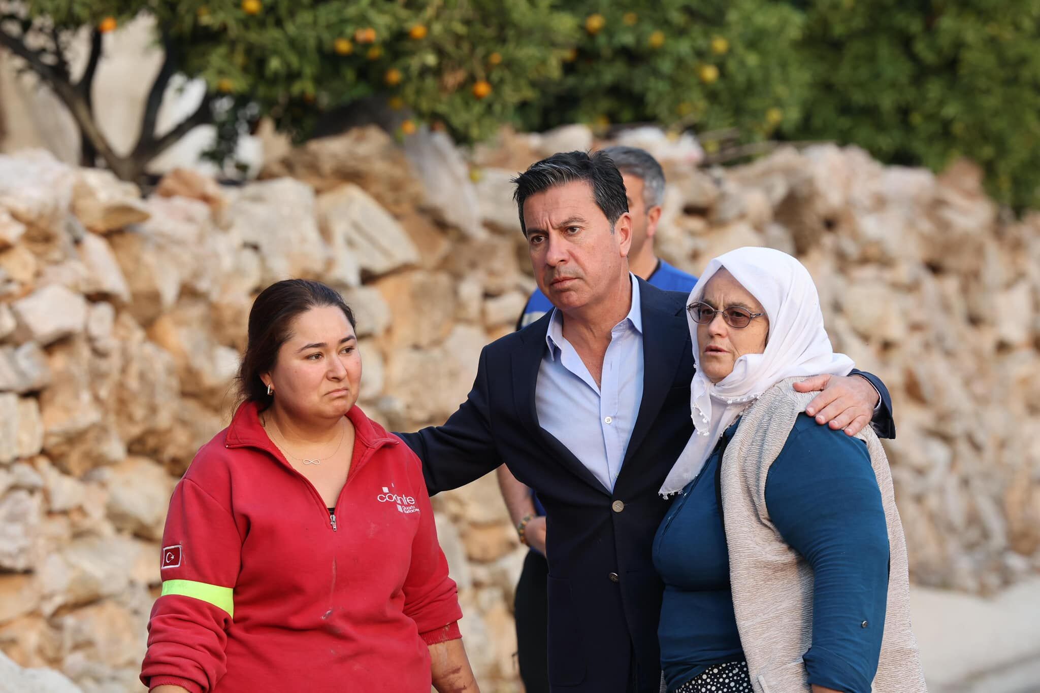 Büyükşehir, Yangınlara Tüm Gücüyle Müdahale Etti