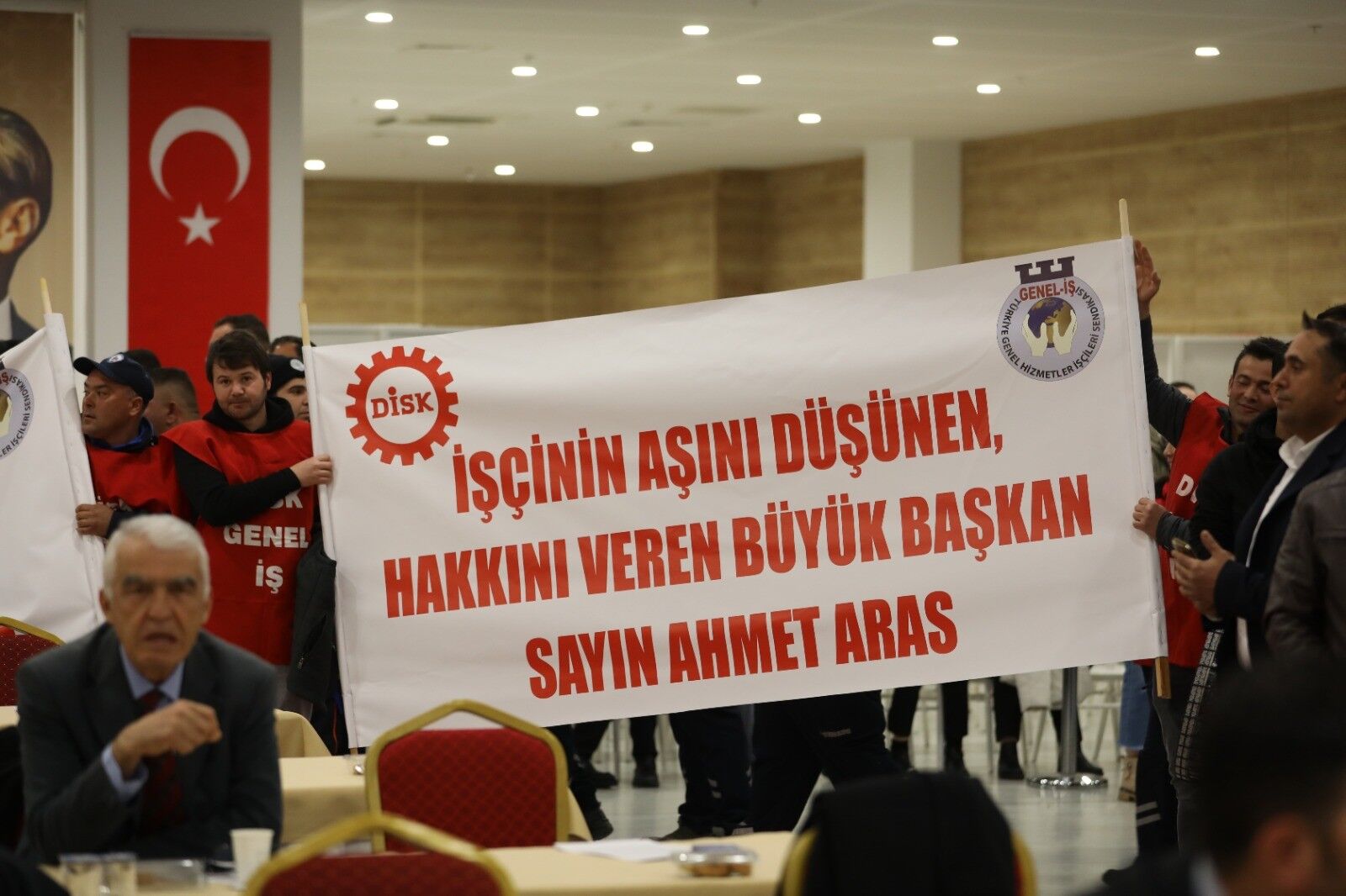 Büyükşehir’den İşçilerin Yüzlerini Güldüren Zam