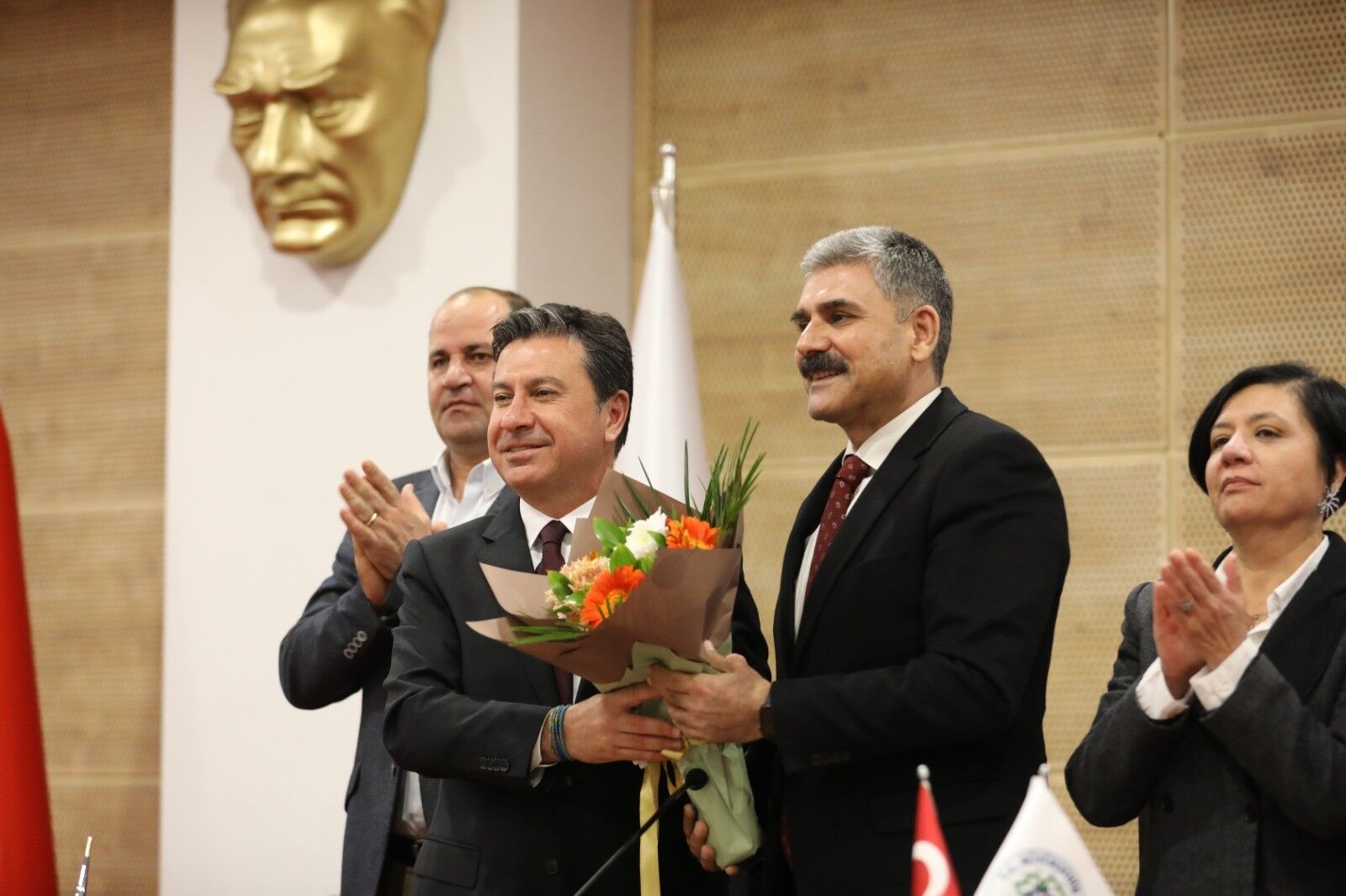 Büyükşehir’den İşçilerin Yüzlerini Güldüren Zam