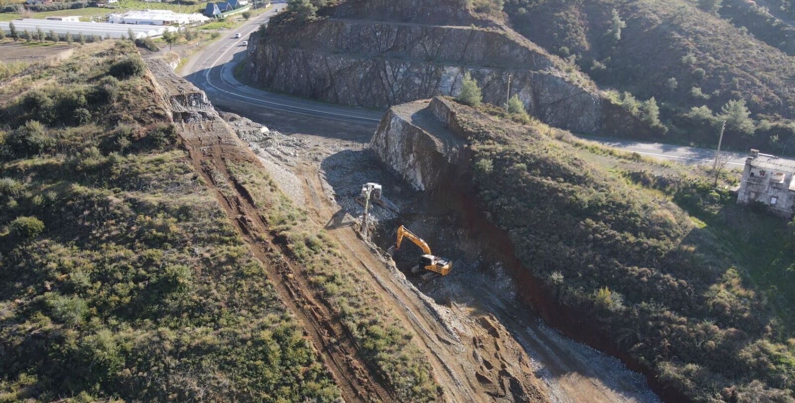 Çalış’ta Tartışma Yaratan Kazı Çalışmasının Yol Yapımı Olduğu Açıklandı