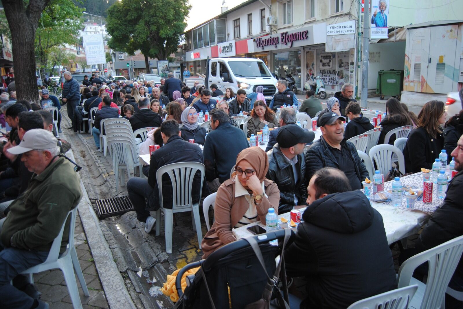 Çarşı’daki Gönül Sofrasına Büyük İlgi Oldu