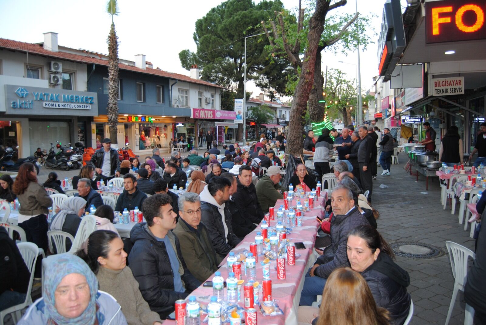 Çarşı’daki Gönül Sofrasına Büyük İlgi Oldu