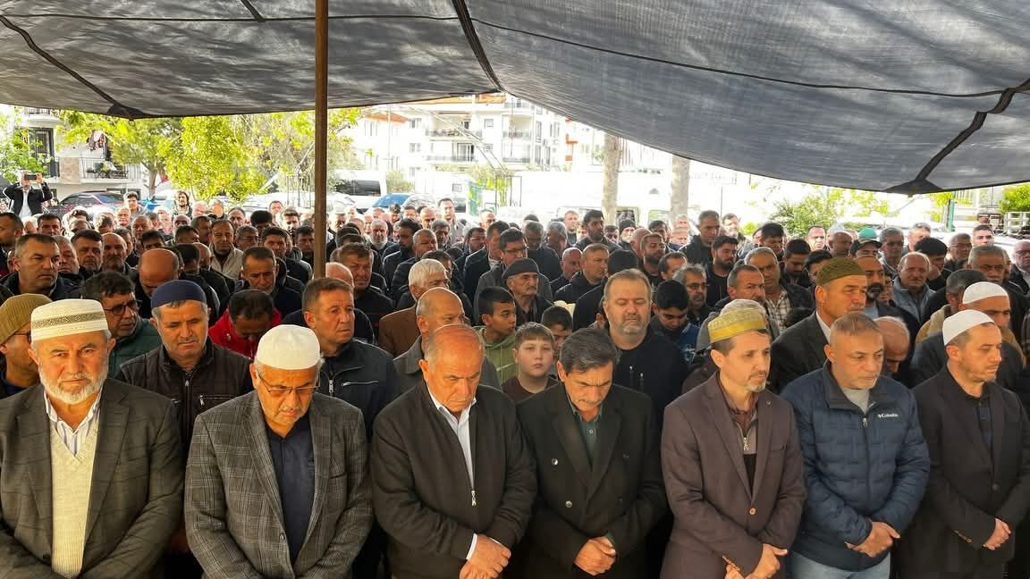 Çaya Düşüp Boğulan Din Görevlisi, Dualarla Toprağa Verildi