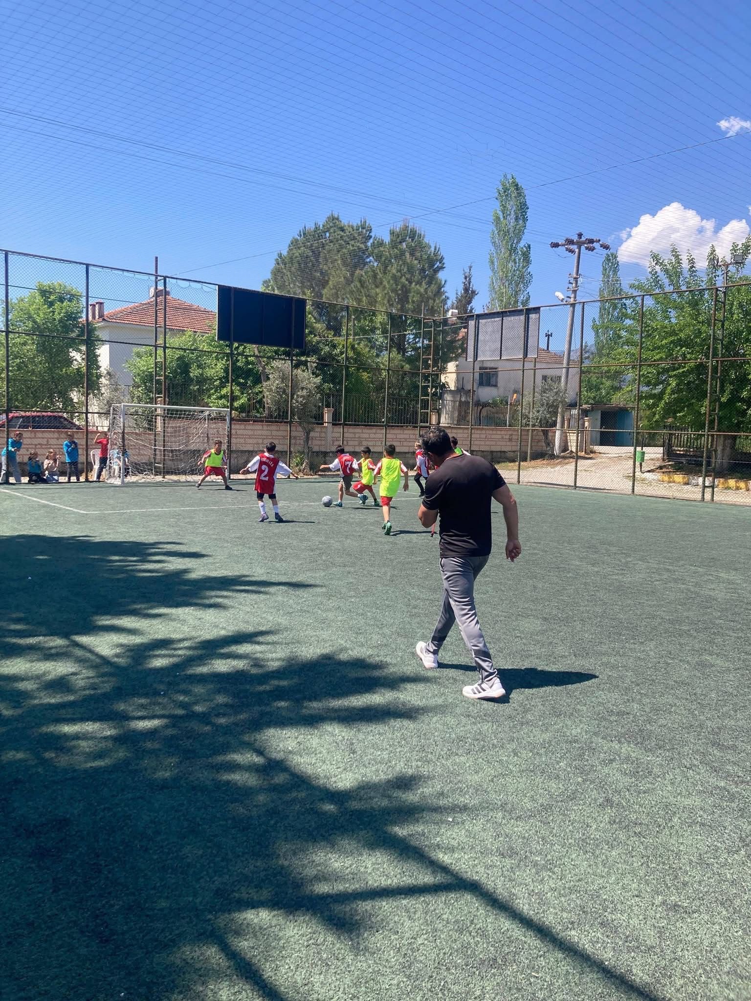 Çaykenarı Ortaokulu Geleneksel Futbol Turnuvası