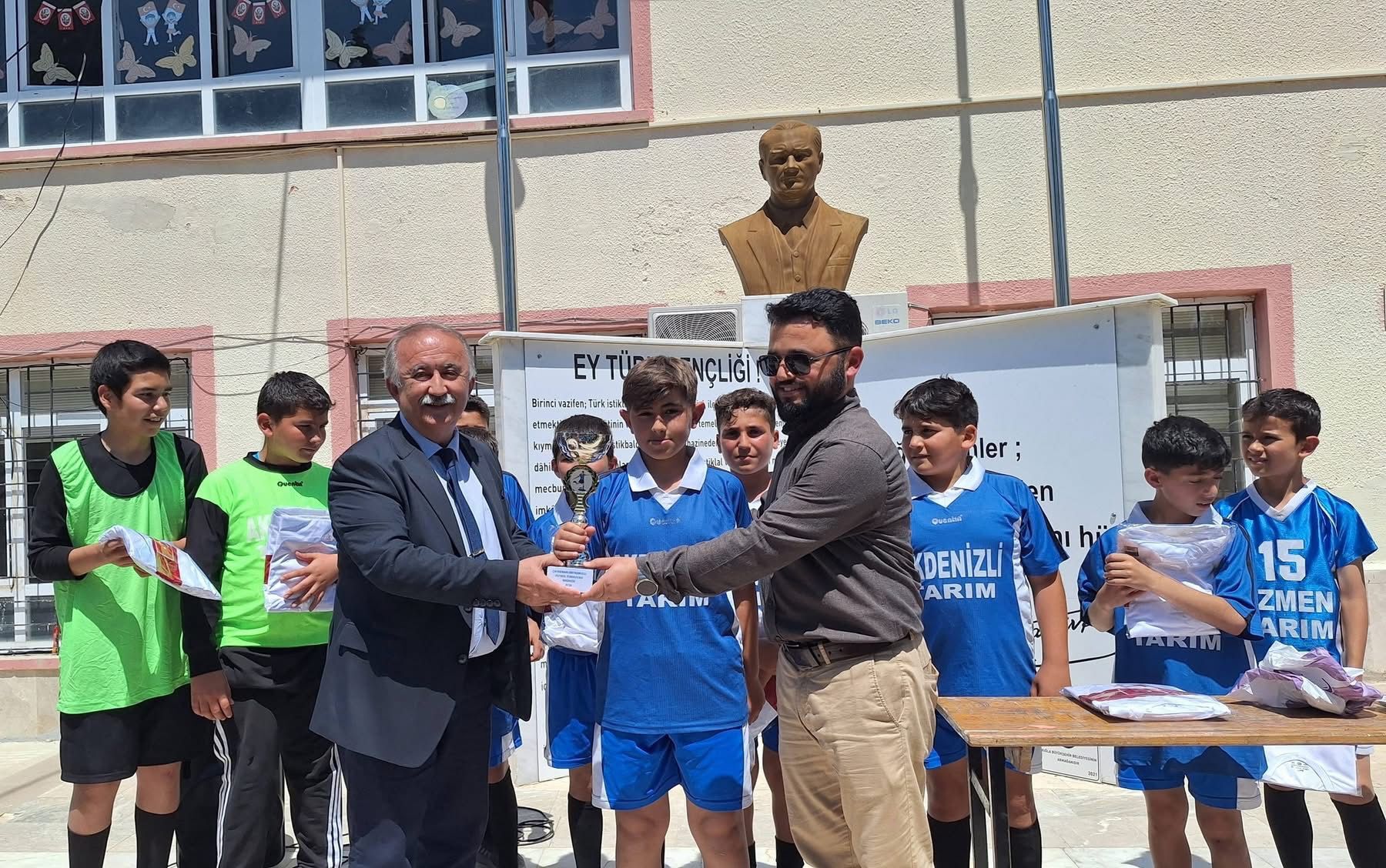 Çaykenarı Ortaokulu Geleneksel Futbol Turnuvası
