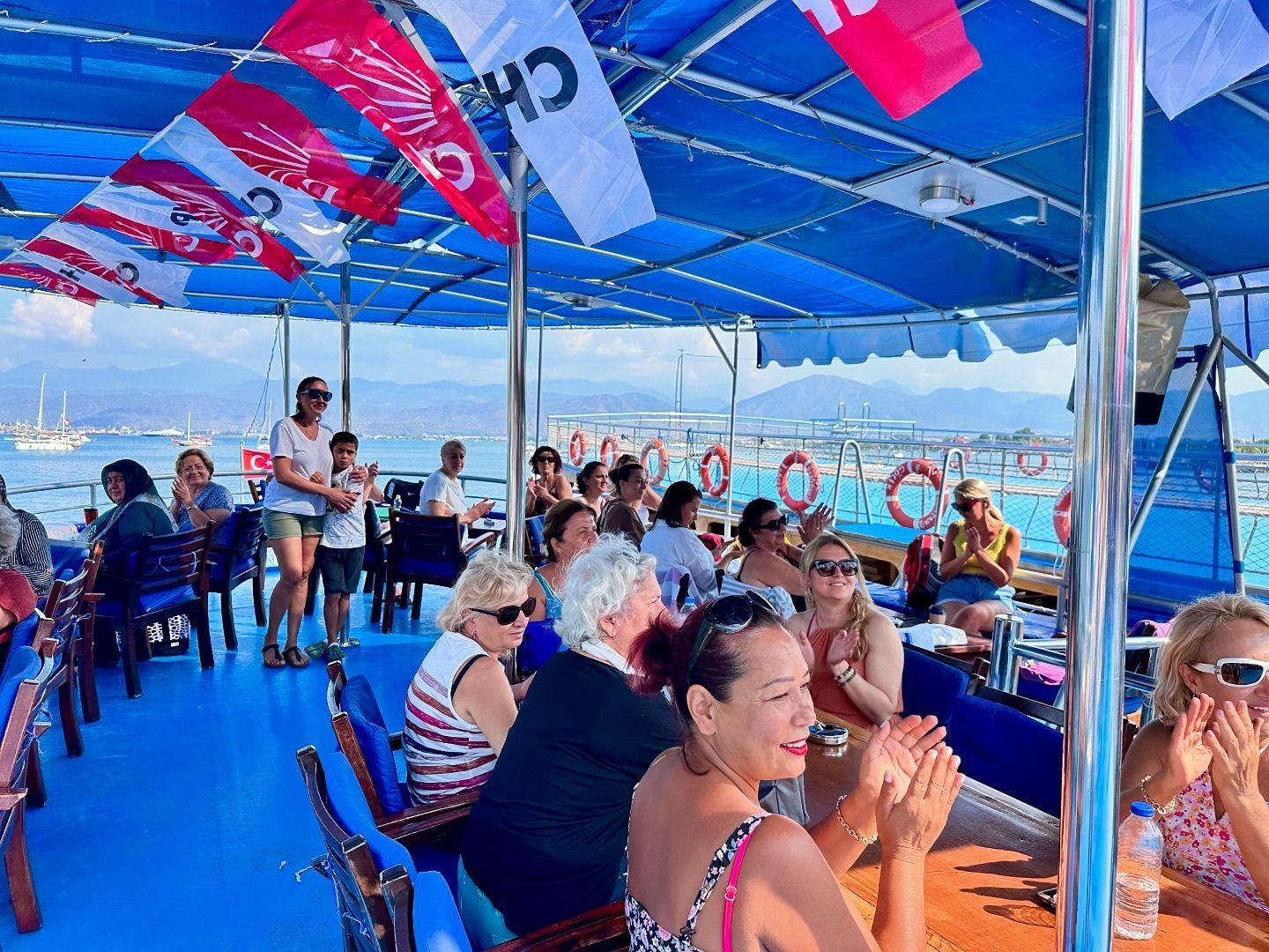 CHP Fethiye Kadın Kolları'ndan Tekne Turu Etkinliği