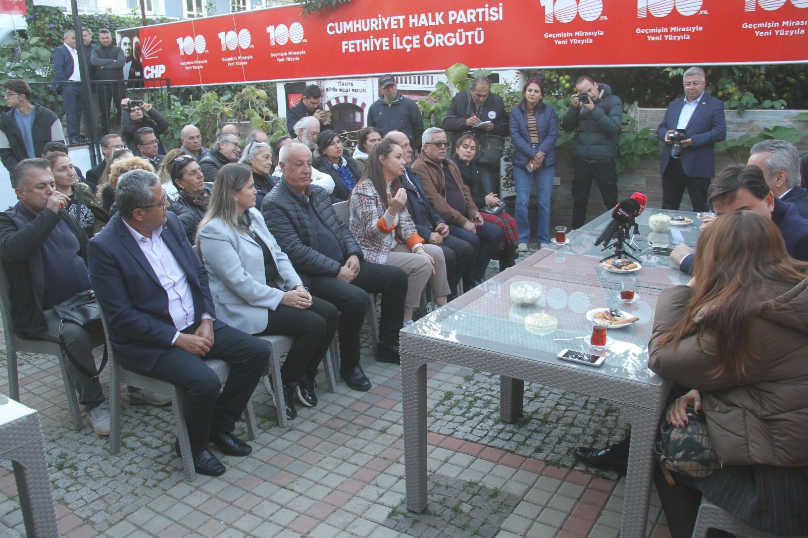 CHP Fethiye'de Halk Günü Toplantısı Düzenledi