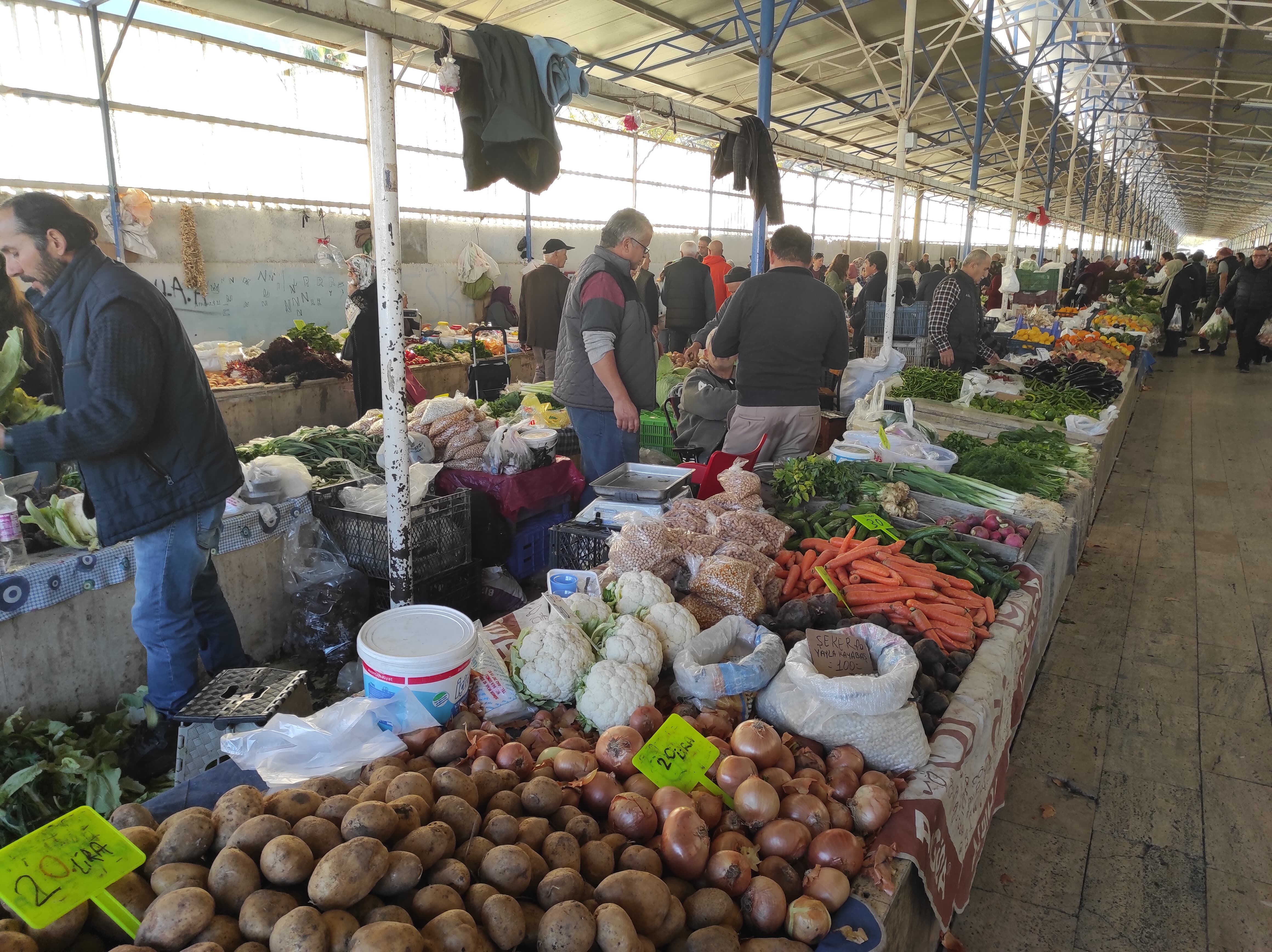 Cuma Pazarı’nda Bağışıklığı Güçlendiren Ürünlere Yoğun İlgi