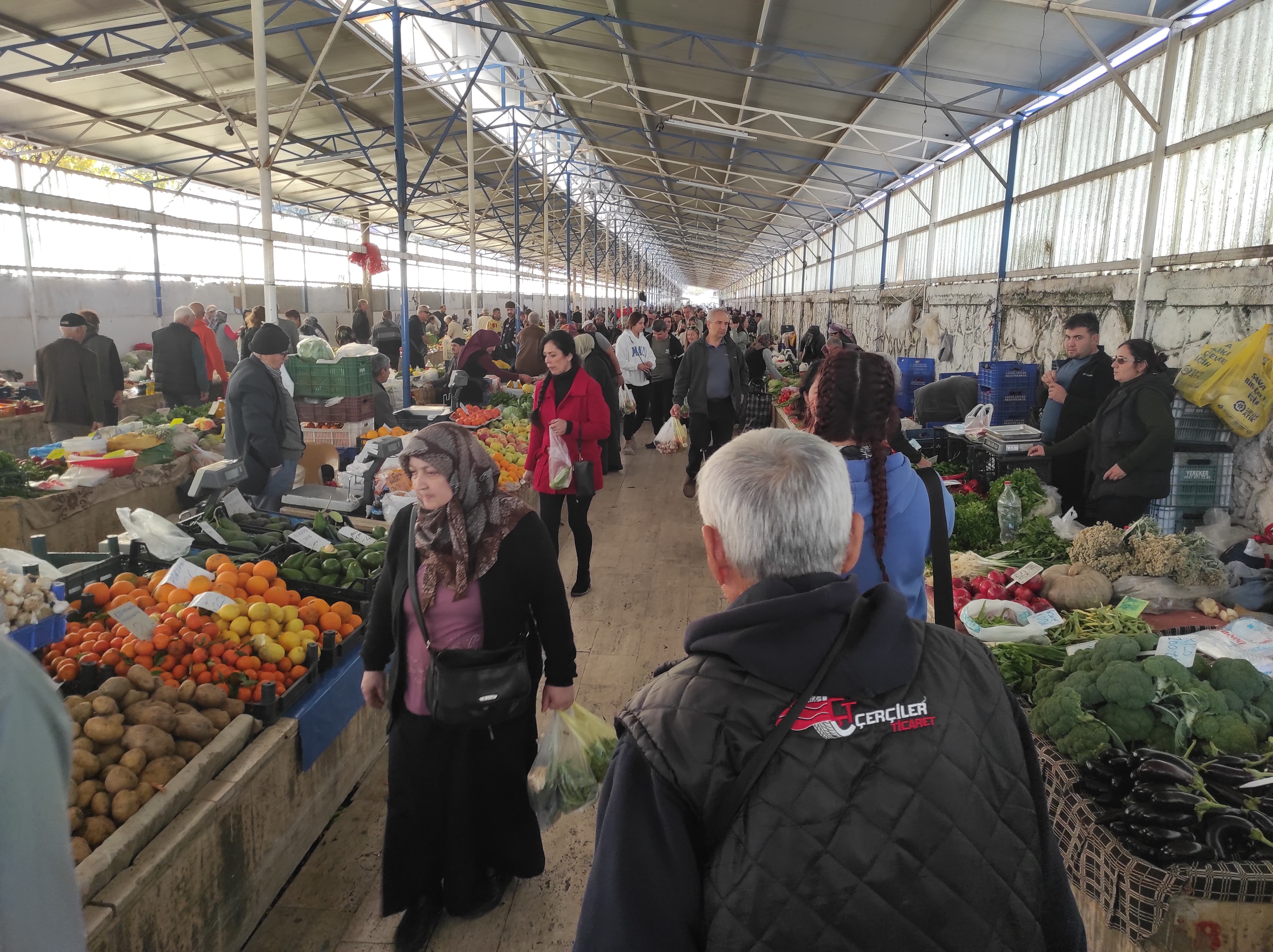 Cuma Pazarı’nda Bağışıklığı Güçlendiren Ürünlere Yoğun İlgi