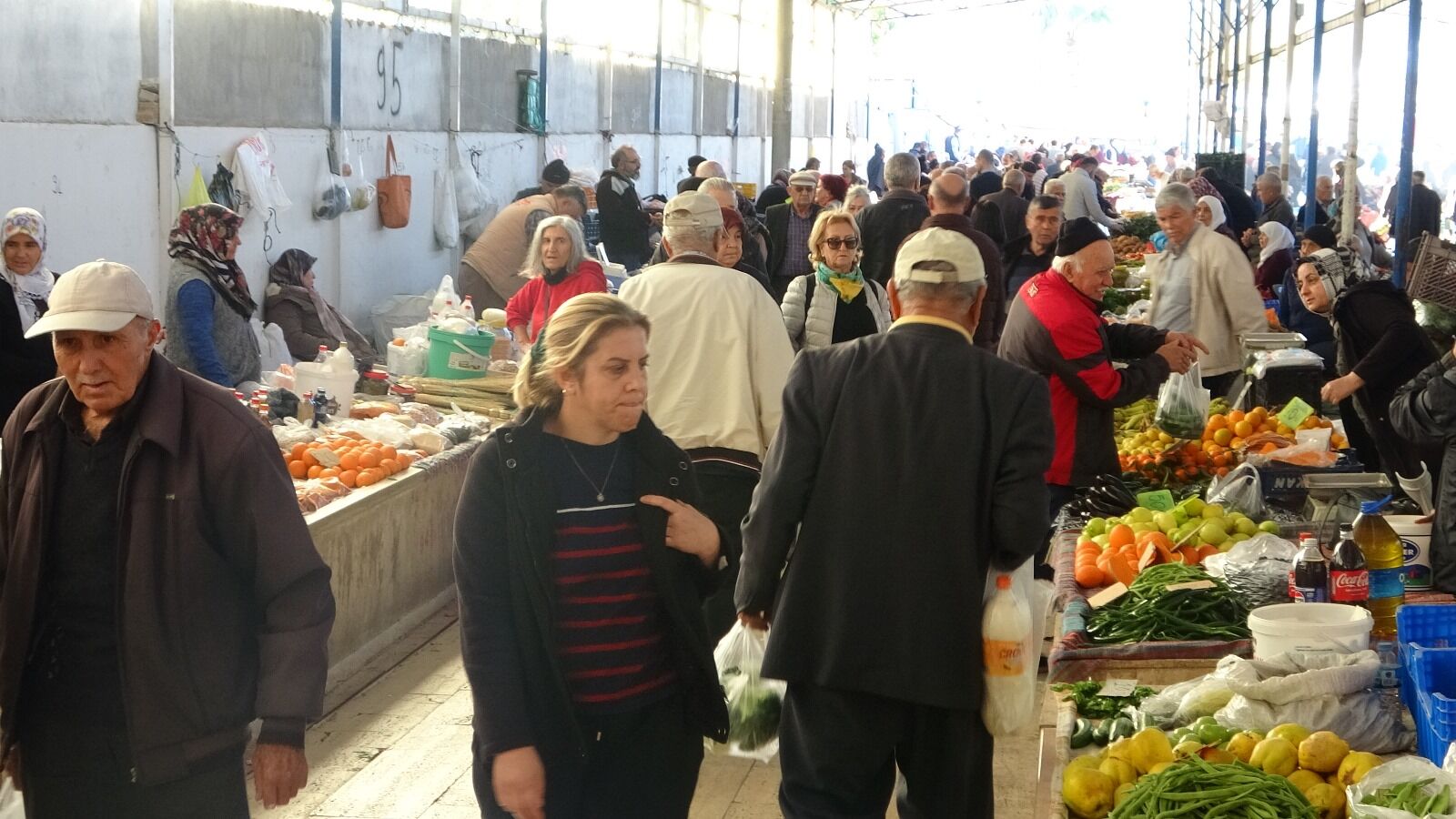 Cuma Pazarı’nda Bağışıklığı Güçlendiren Ürünlere Yoğun İlgi