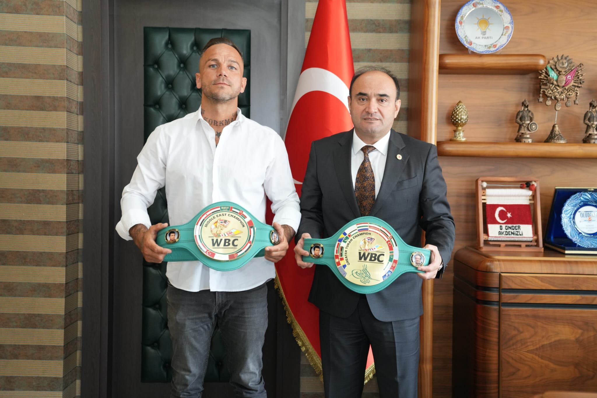 “Demir Yumruk” Şükrü Altay’dan Başkan Akdenizli’ye Ziyaret