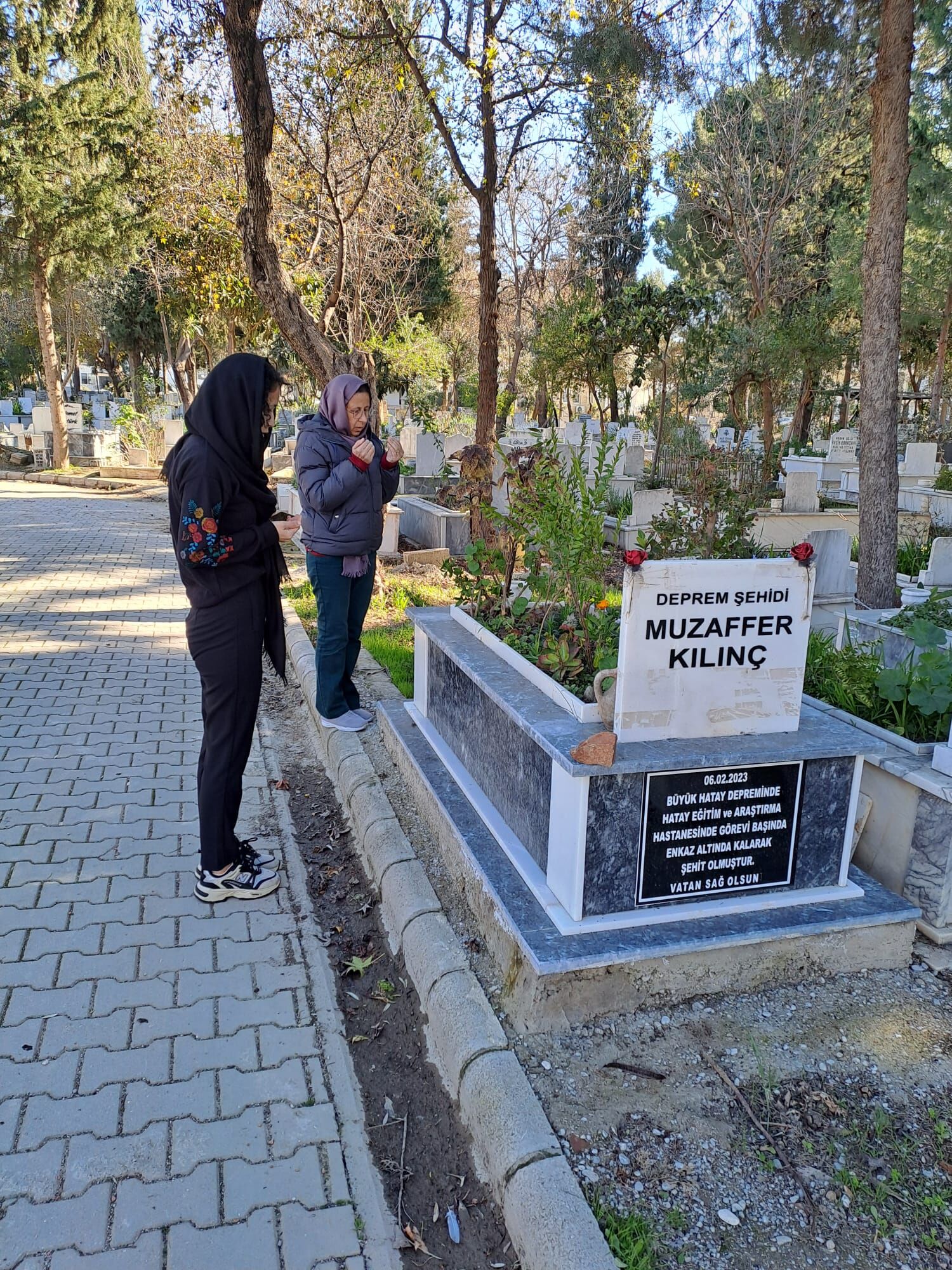 Deprem Şehidi Fethiye’deki Mezarında Anıldı