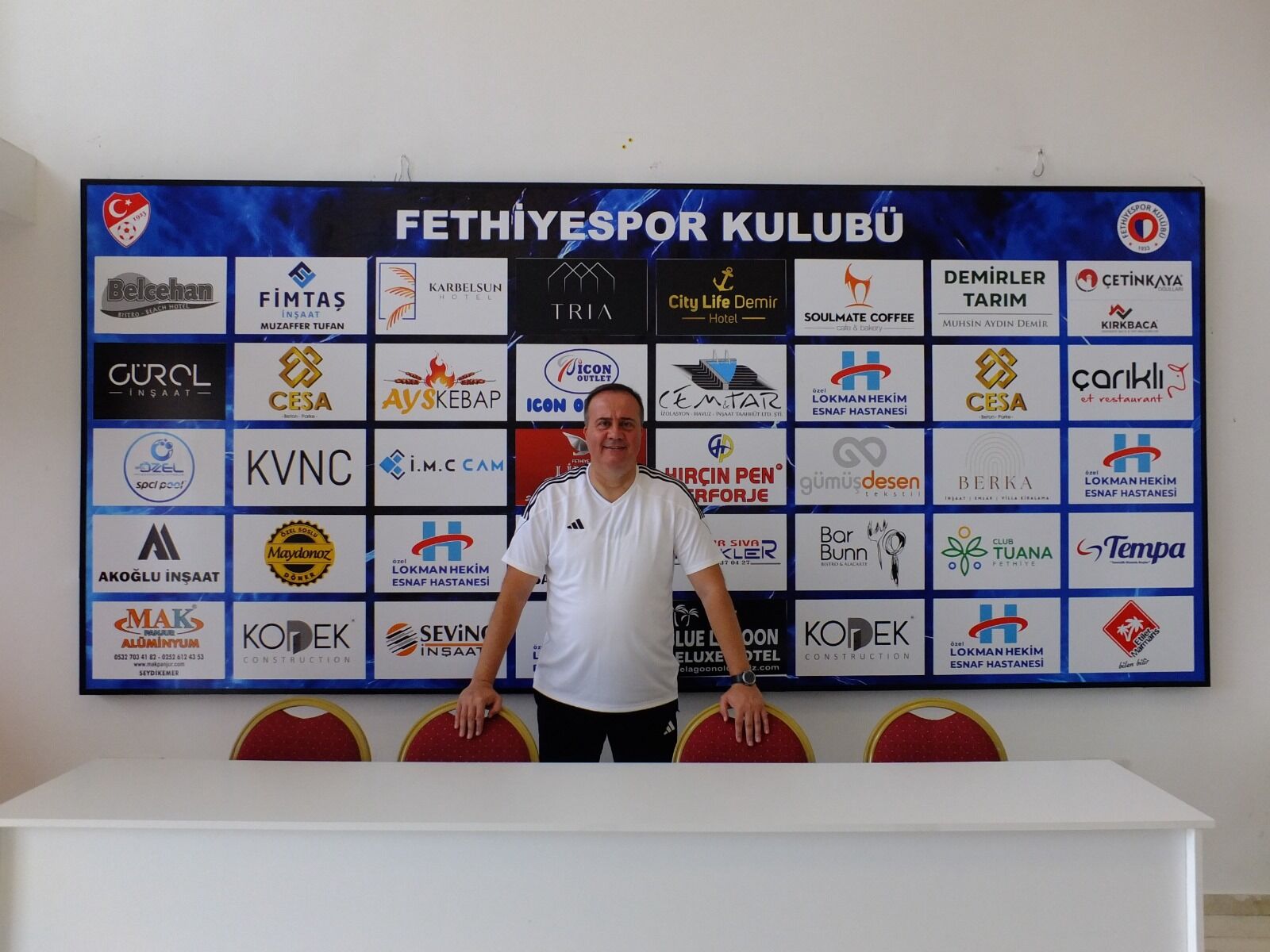 Dinçel, "Taraftarlarımız Rahat Olsun, Fethiyespor Doğru Yolda"