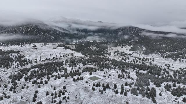 Seydikemer’in Yaylaları Karla Beyaza Büründü