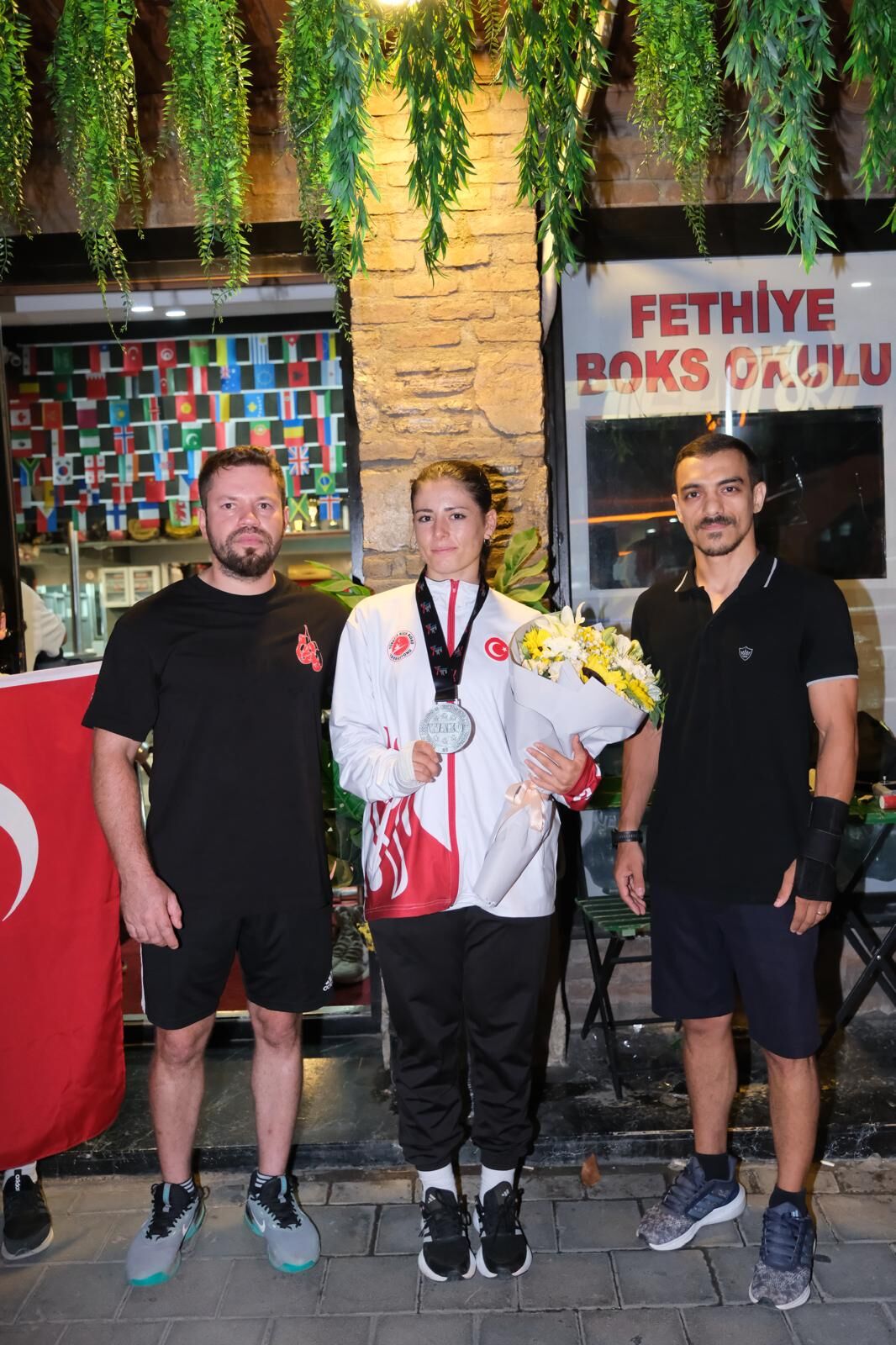 Dünya İkincisi Sude Özer, Fethiye’de Coşkuyla Karşılandı
