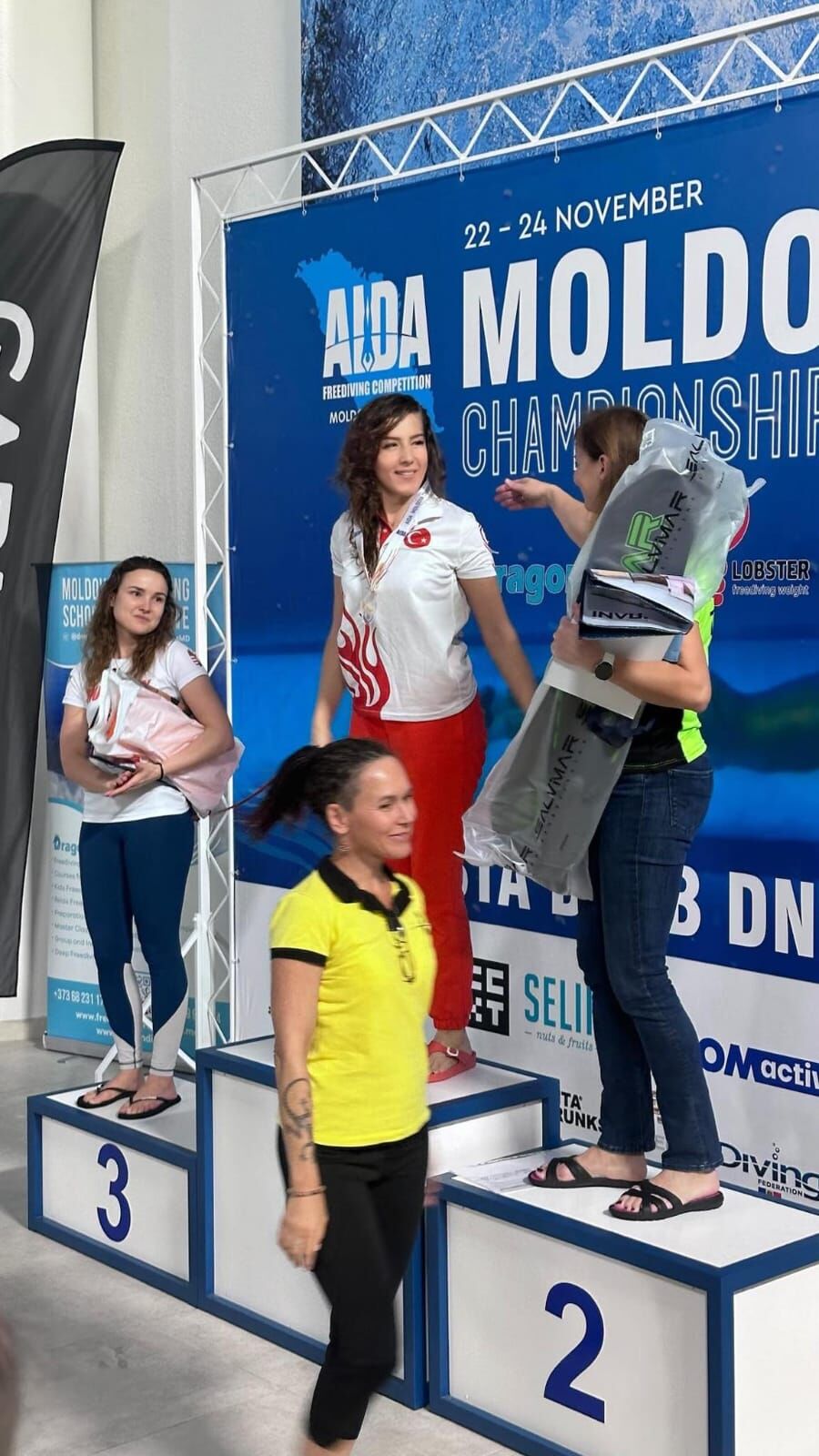 Edebiyat Öğretmeni Birgül Erken'den Prestijli Başarı
