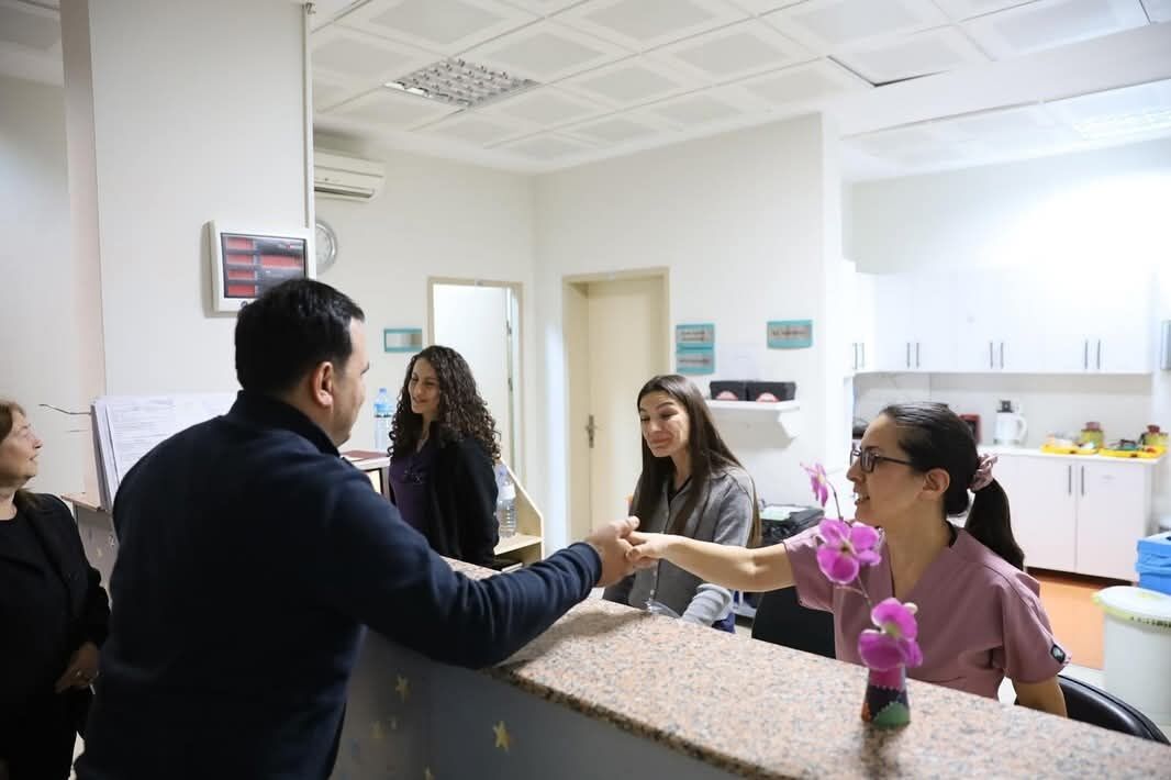Başkan Durmuş, Sağlık Çalışanlarını Unutmadı