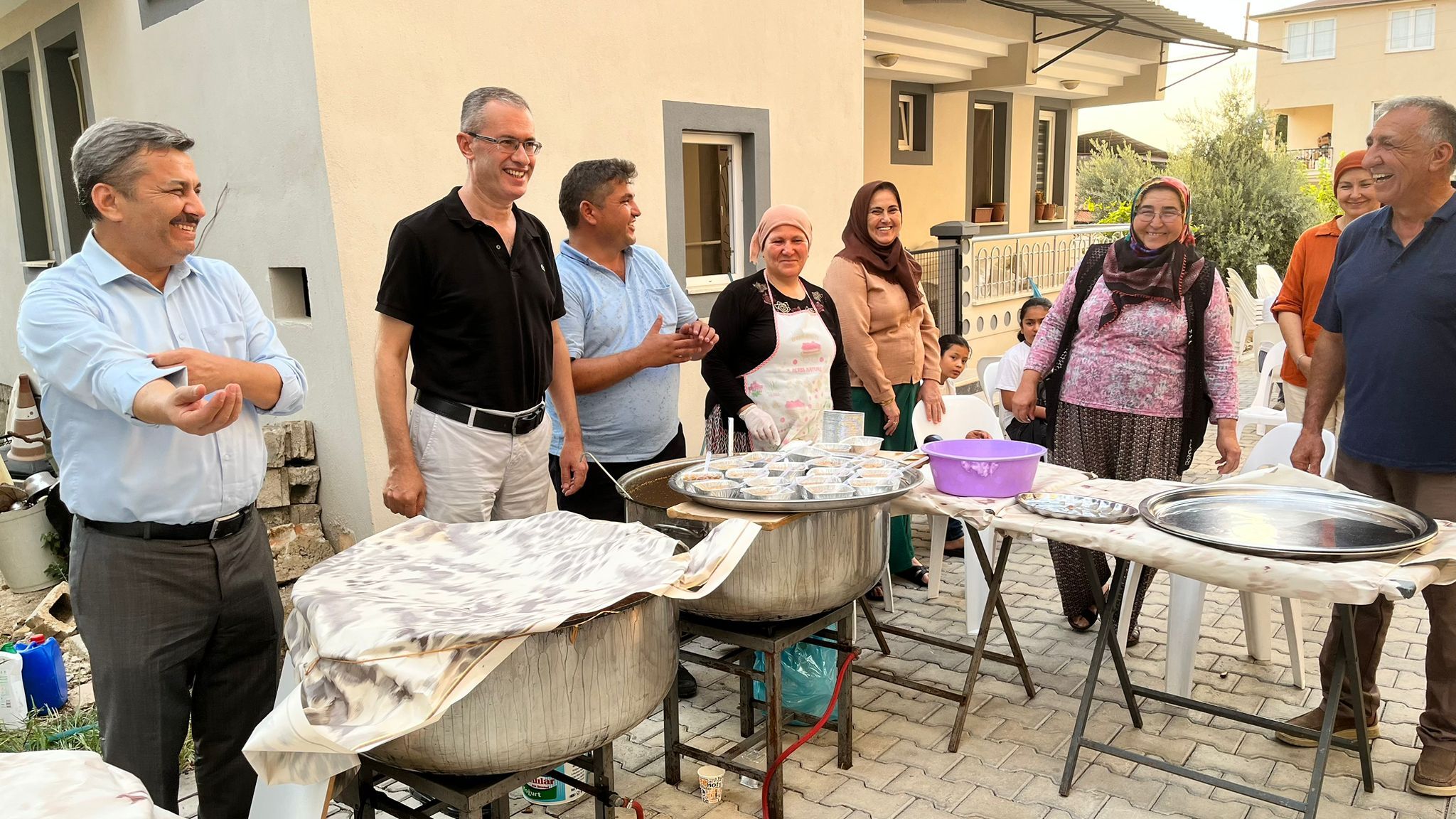 Karaçulha Gönüllüleri Derneği’nden Geleneksel Aşure İkramı