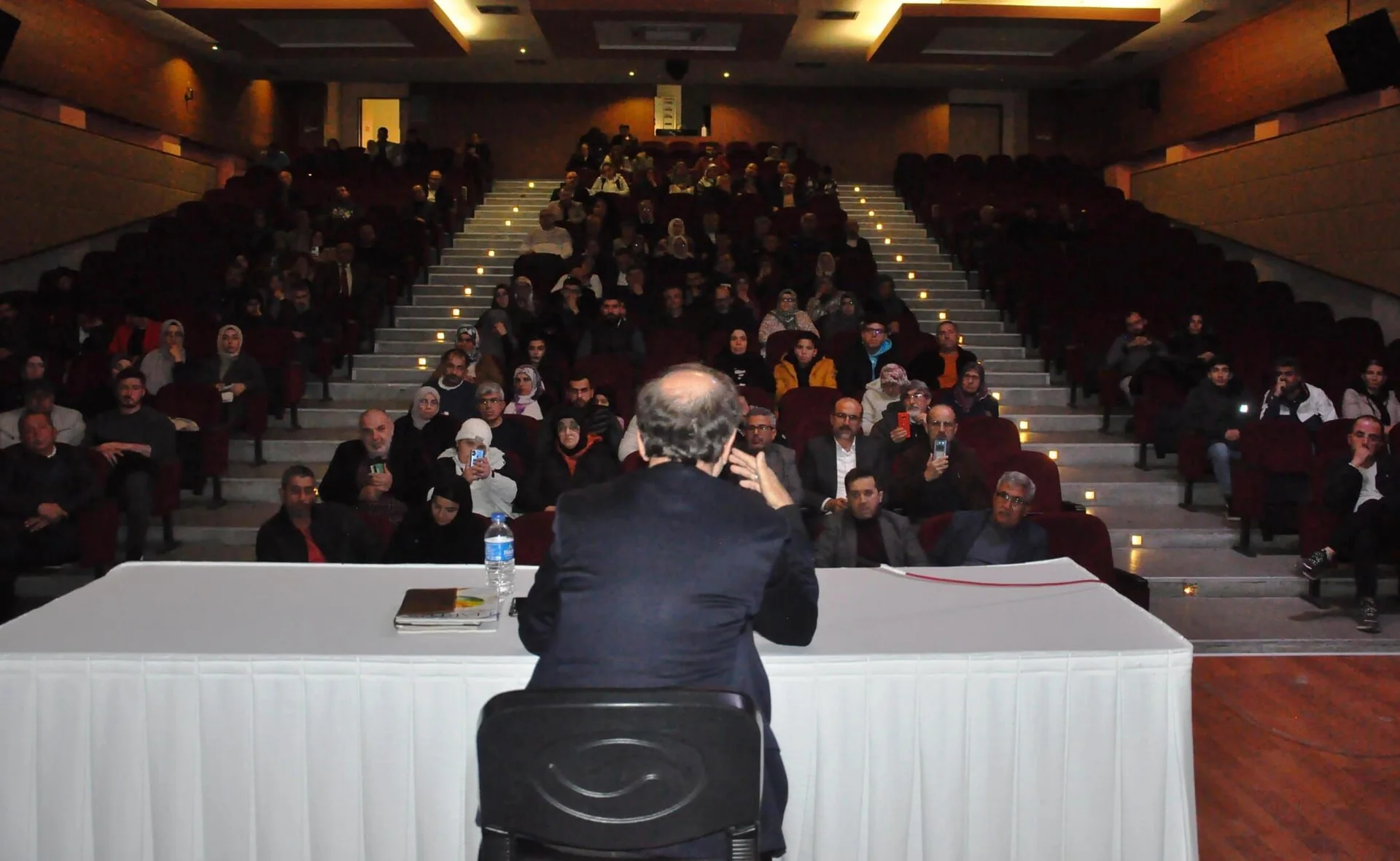 Eğitimci Yazar Yusuf Kaplan, Fethiye'de Konferans Verdi
