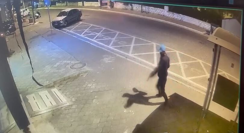 Fethiye’de AK Parti İlçe Binasına Taşlı Saldırı