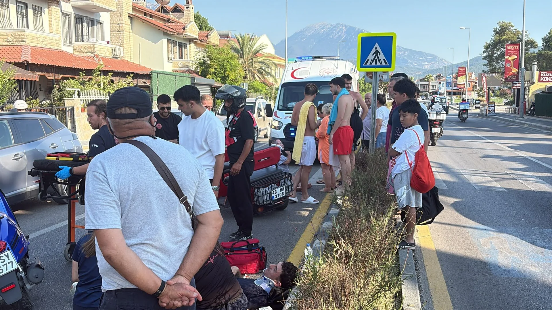 Elektrikli Araç ile Motosiklet Çarpıştı: 2 Yaralı