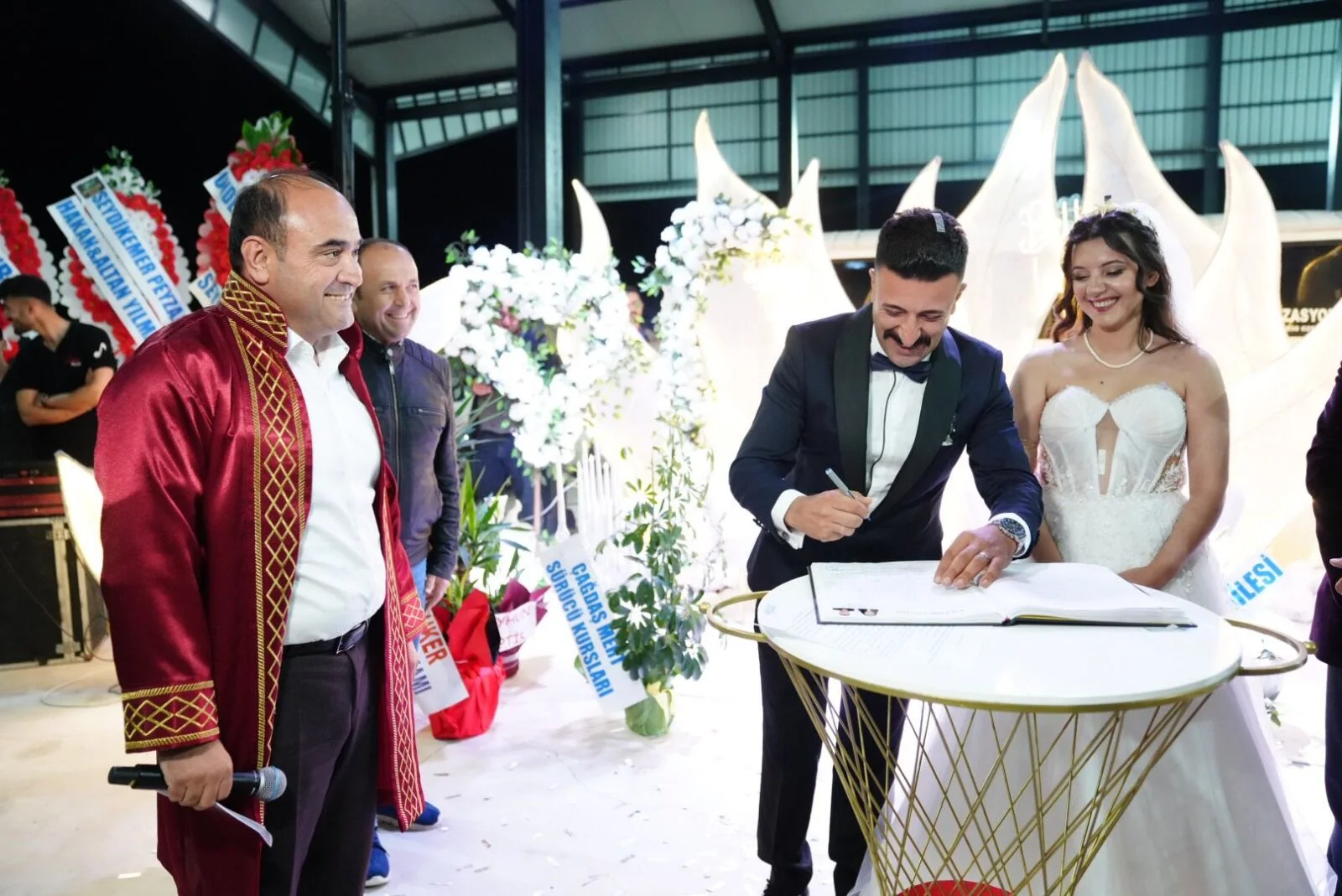 Emrah ve Elif’in En Mutlu Günü