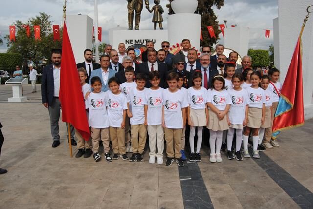 Fethiye’de Cumhuriyet Bayramı Coşkusu Çelenk Töreni İle Başladı
