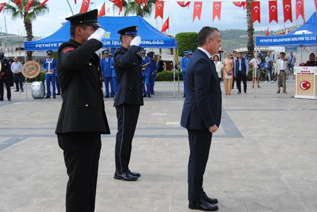 Fethiye’de Cumhuriyet Bayramı Coşkusu Çelenk Töreni İle Başladı